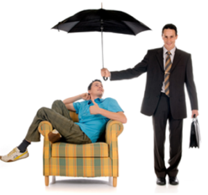 conseiller protege son client avec parapluie