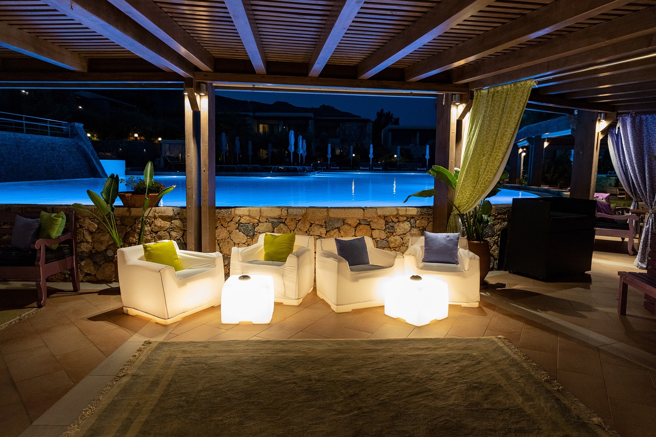 pool-bar-3652849_1280