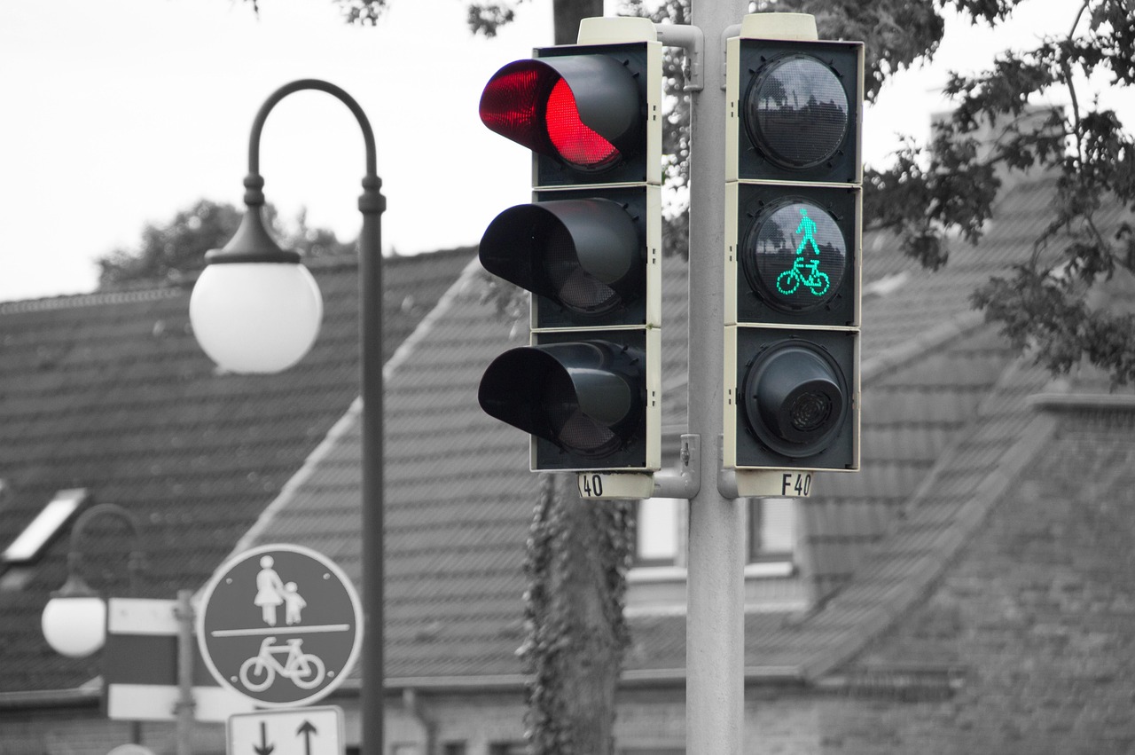traffic-light-2127768_1280